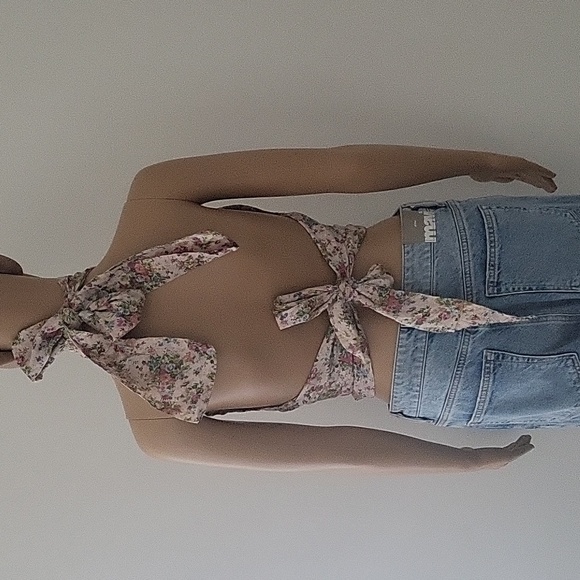 Isabelle Dunlop Floral Backless Top - Picture 3 of 4